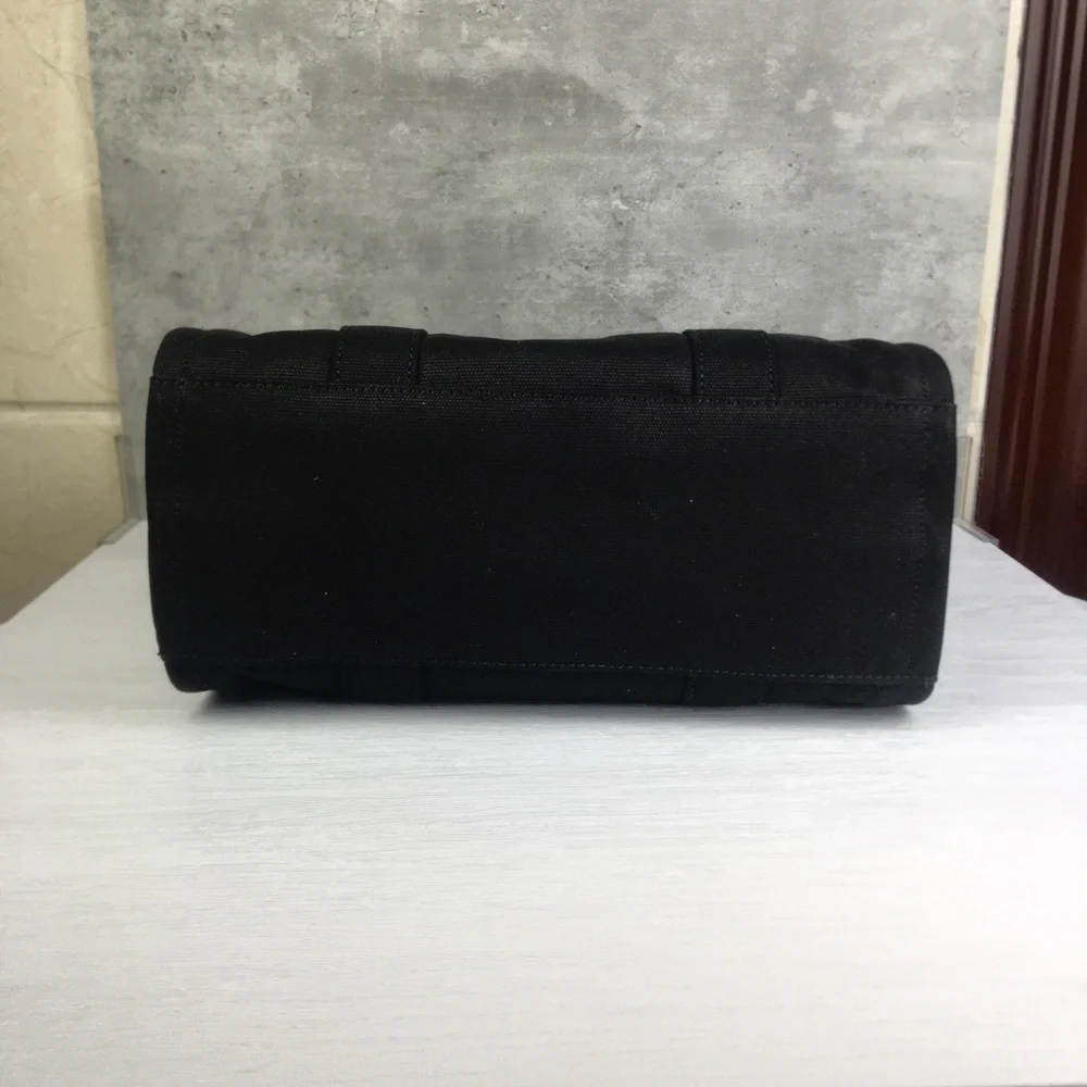 Marc Jacobs Black Tote with White Accents Szie M - Picture 2 of 11